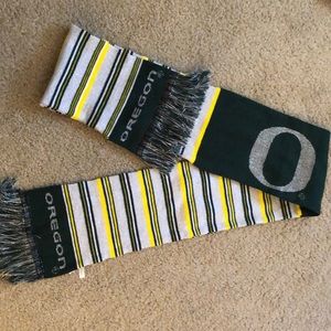 UO DUCKS scarf